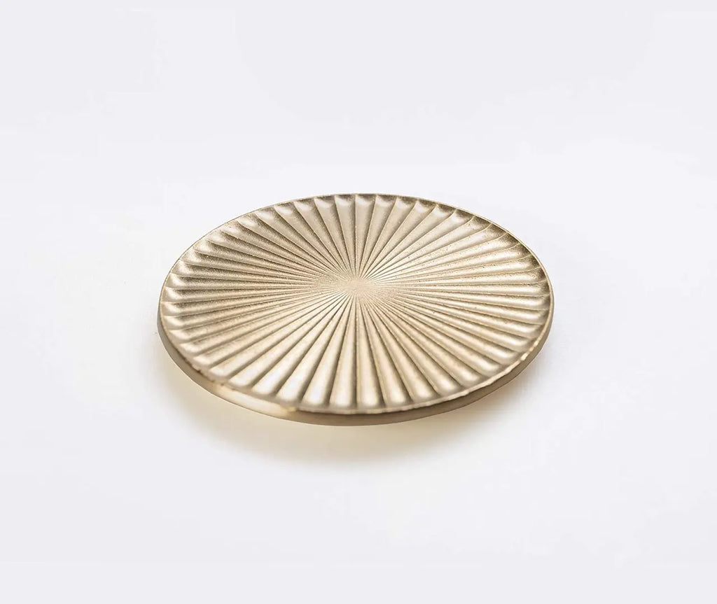 The Art of Table Setting: Incorporating Brass Coasters for a Touch of Elegance