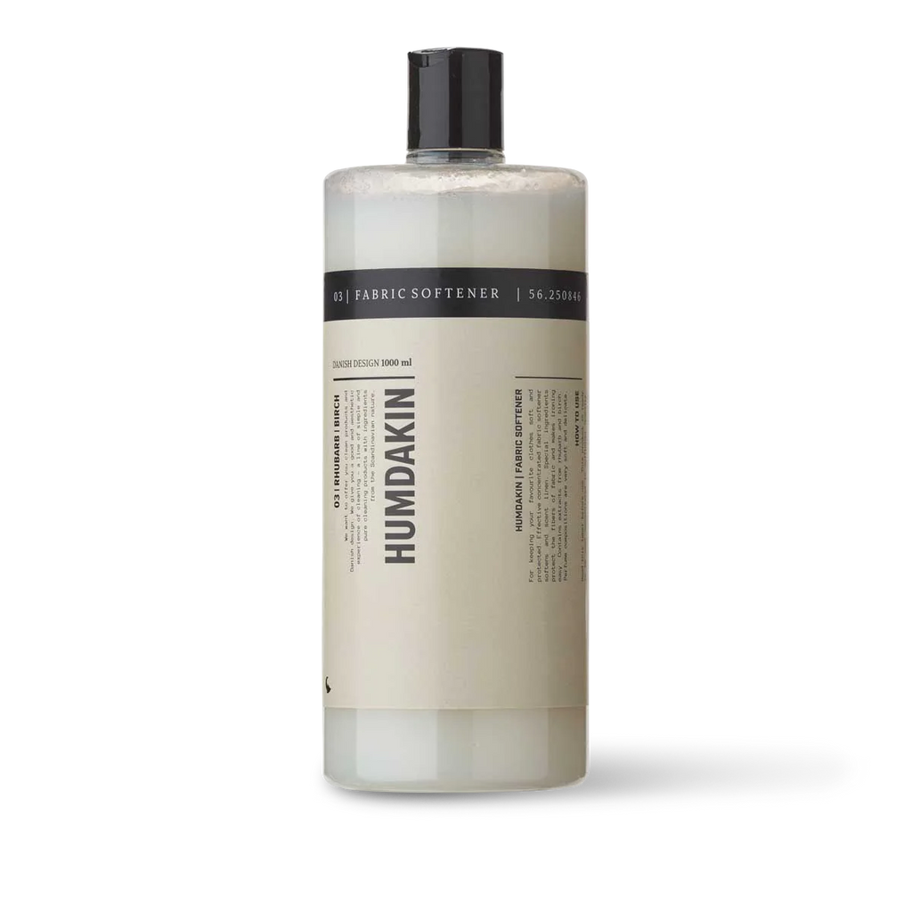 A bottle of Humdakin hand wash on a white background scented with rhubarb and birch.