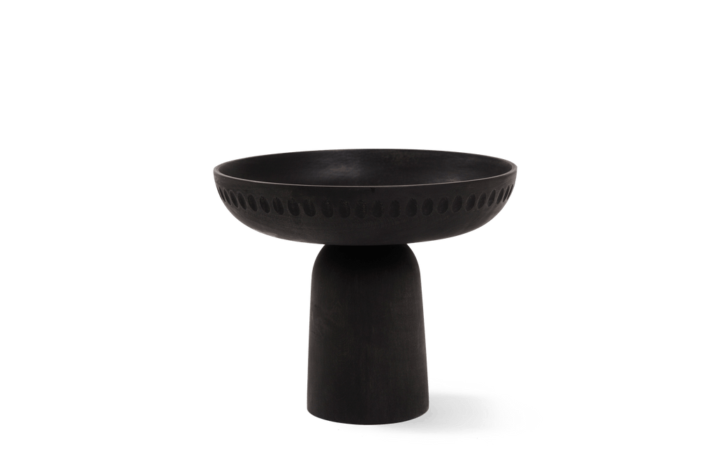 A black NERA BOWL with a white background, embodying Gestalt Haus.