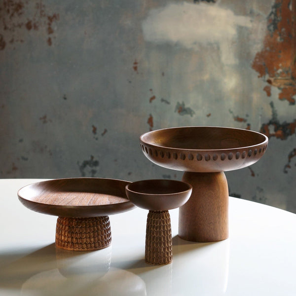 Three ZANAT Nera Bowls arranged on a table in the Gestalt Haus.